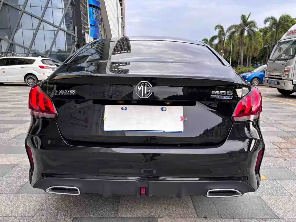 MG MG5 2021