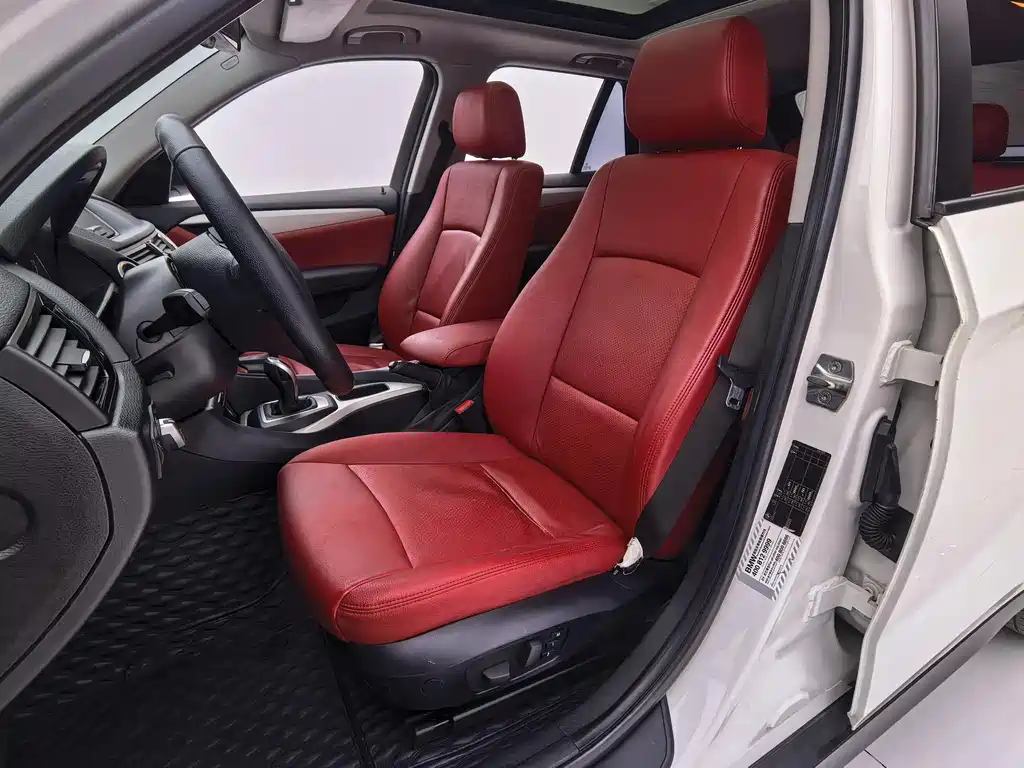 BMW X1 2015 — фото 15