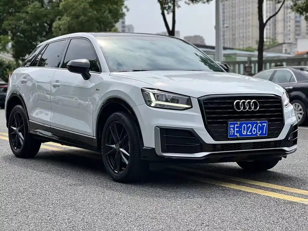 Audi Q2L 2020 — фото 3