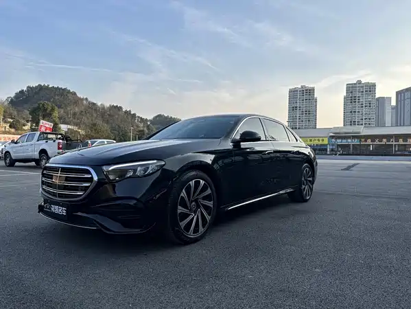 Mercedes-Benz E-Class 2025