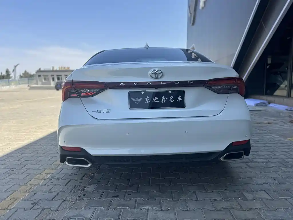 Toyota Avalon 2023 — фото 10