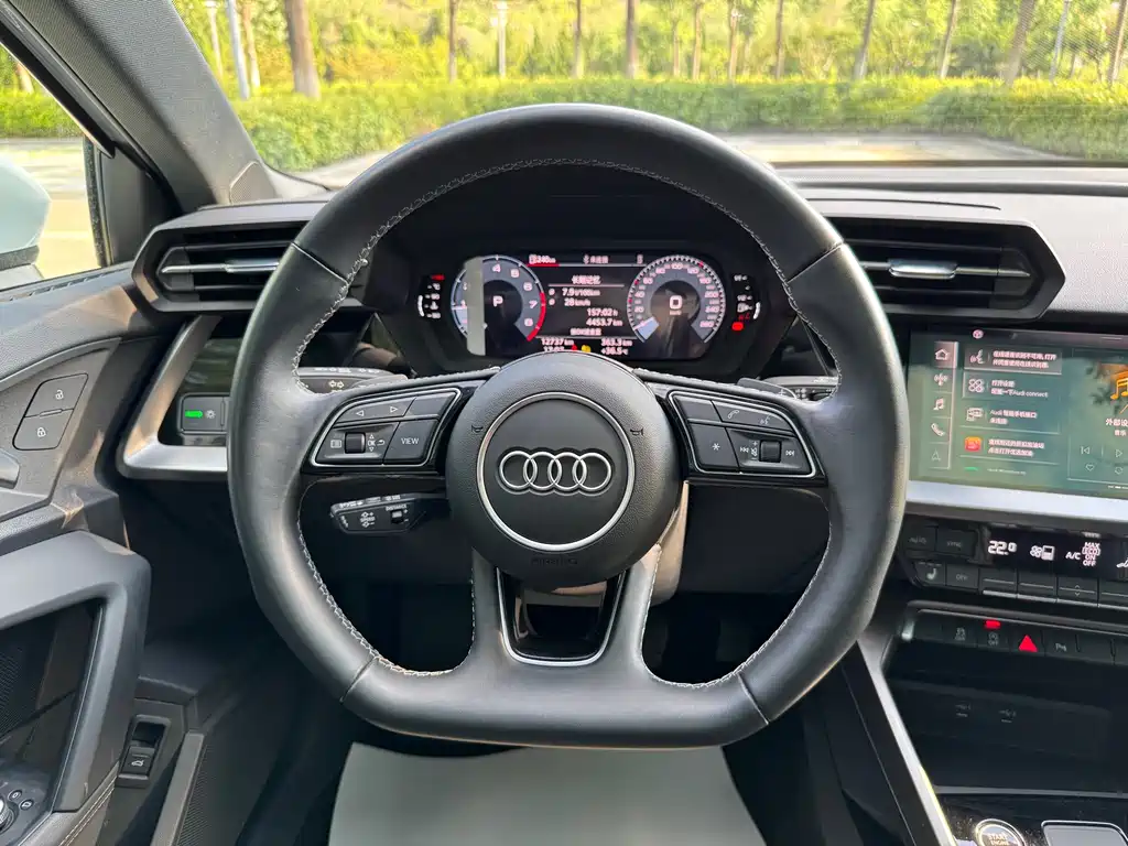 Audi A3 2023 — фото 15