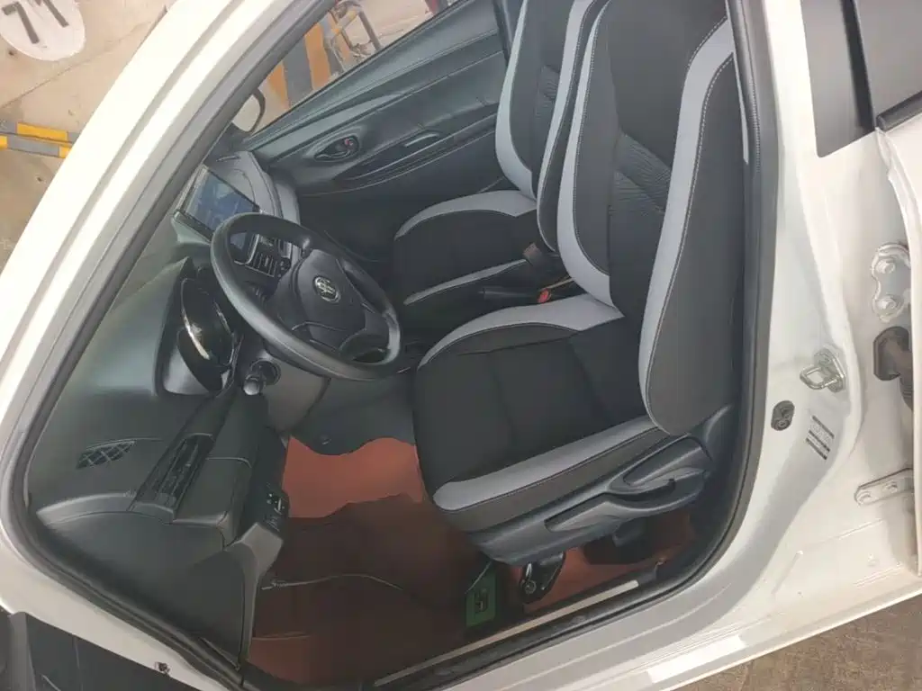 Toyota Yaris L 2021 — фото 15