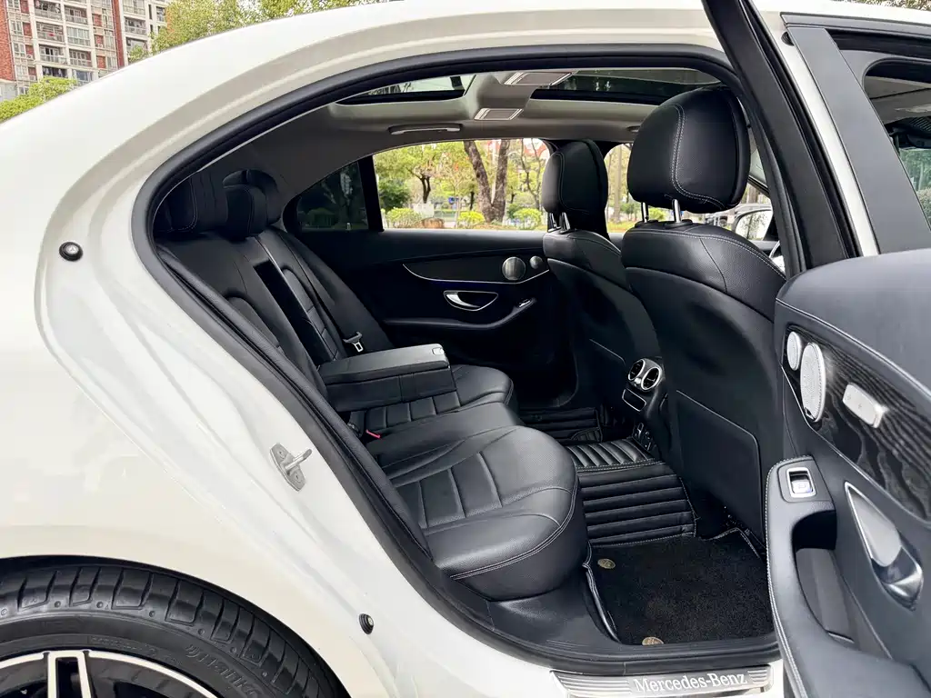 Mercedes-Benz C-Class 2022 — фото 19