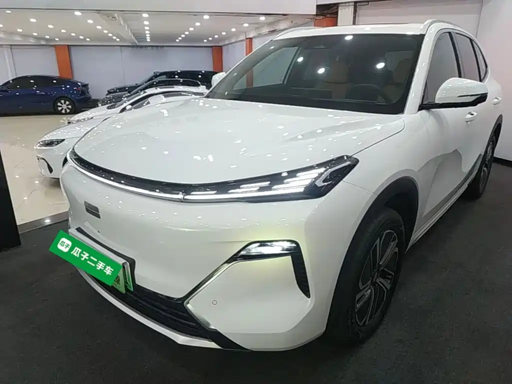 Geely Galaxy Starship 7 2025 — фото 1