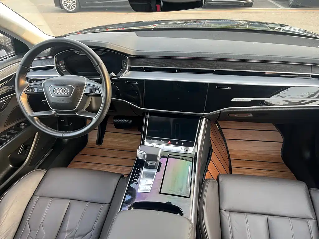 Audi A8 2020 — фото 33
