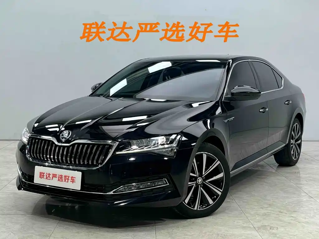 Skoda Superb 2024 — фото 1