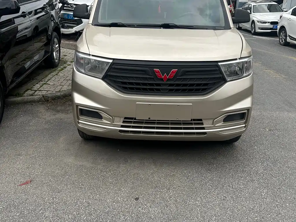 Wuling Hongguang V 2020 — фото 2