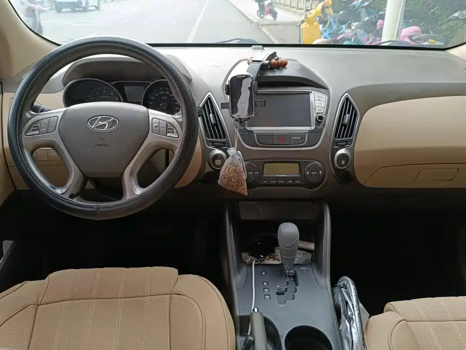 Hyundai ix35 2014 — фото 12