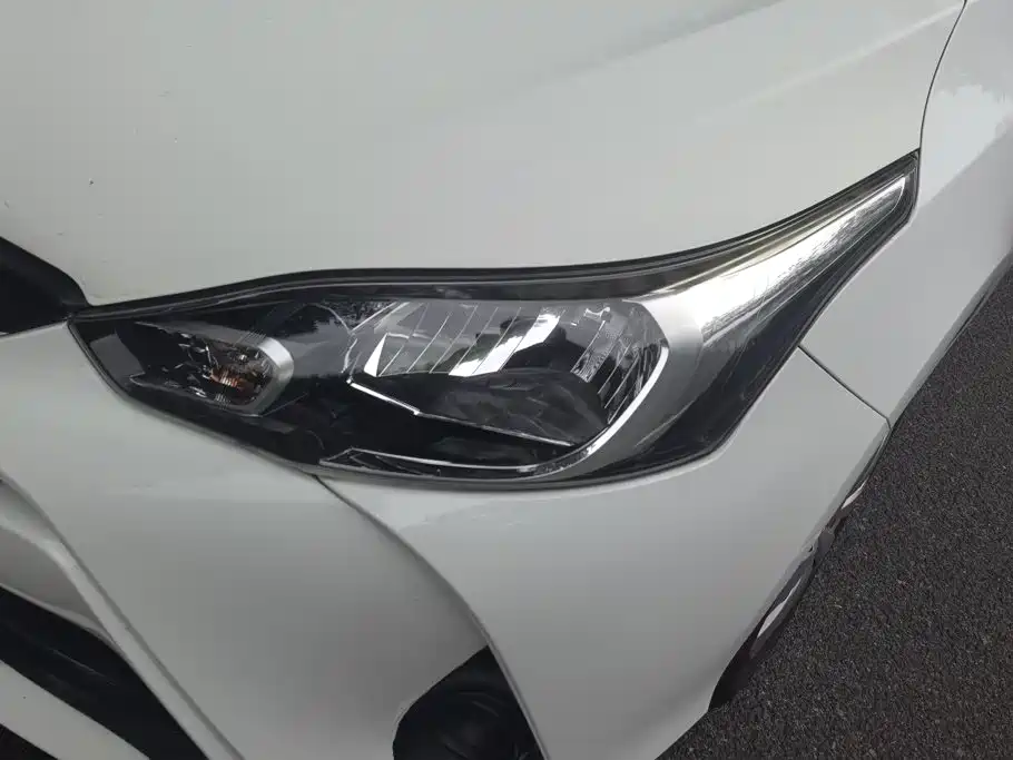 Toyota Yaris L 2019 — фото 5