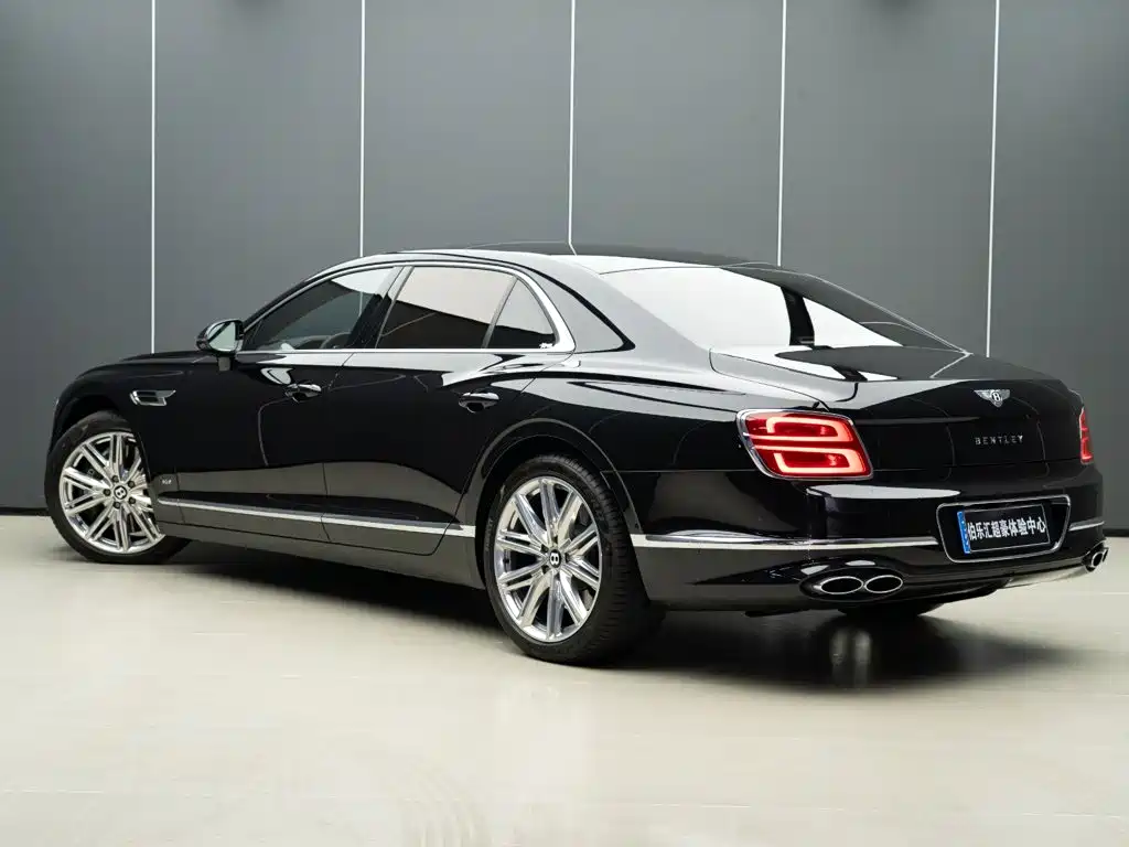 Bentley Flying Spur 2022 — фото 4