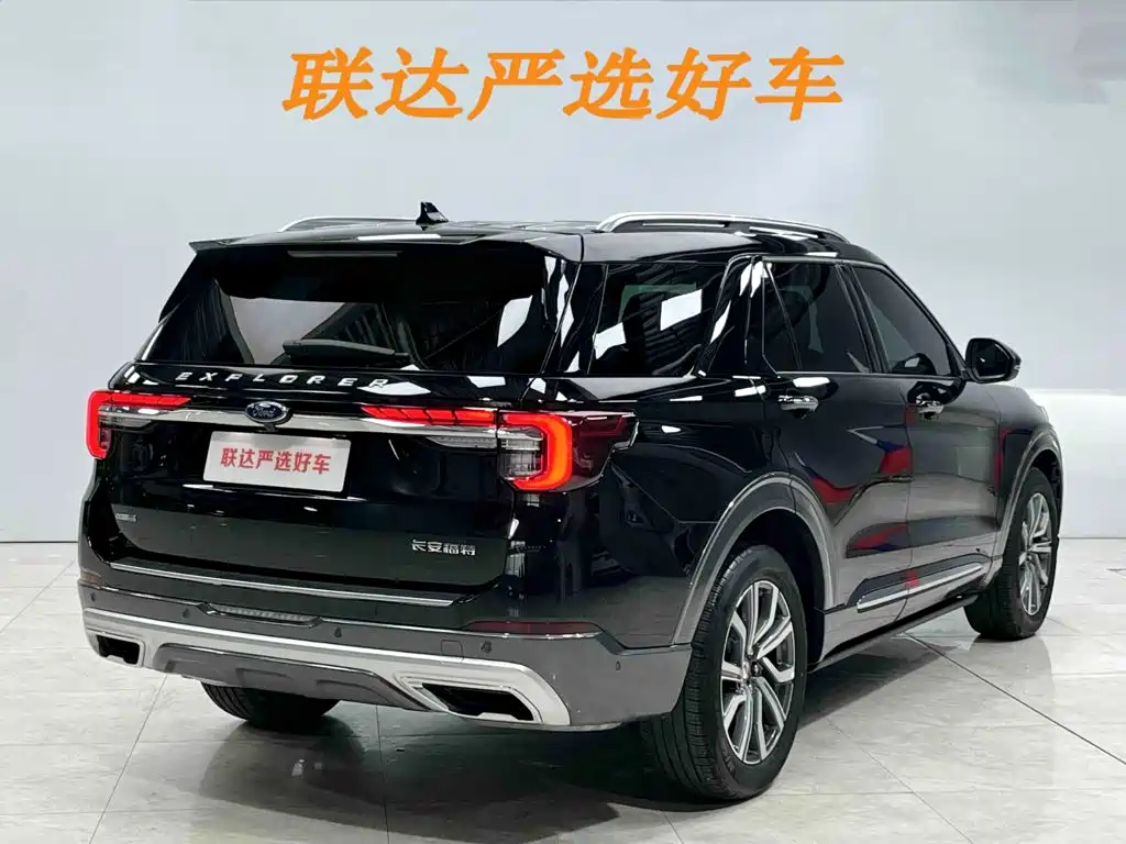 Ford Explorer 2023 — фото 26