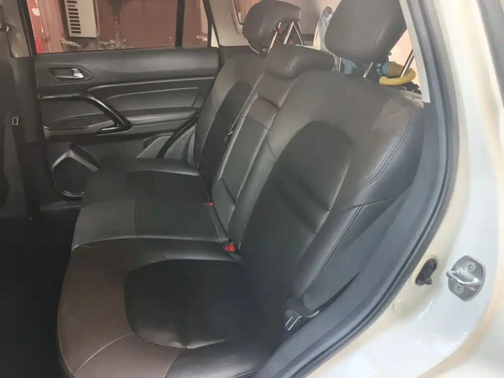 GAC Trumpchi GS4 2015 — фото 15