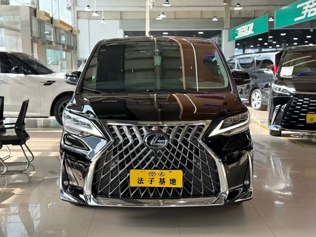 Lexus LM 2020 — фото 2