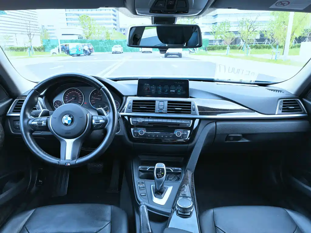BMW 3 Series 2017 — фото 5