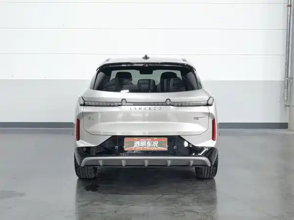 Lynk & Co 08 EM-P 2024