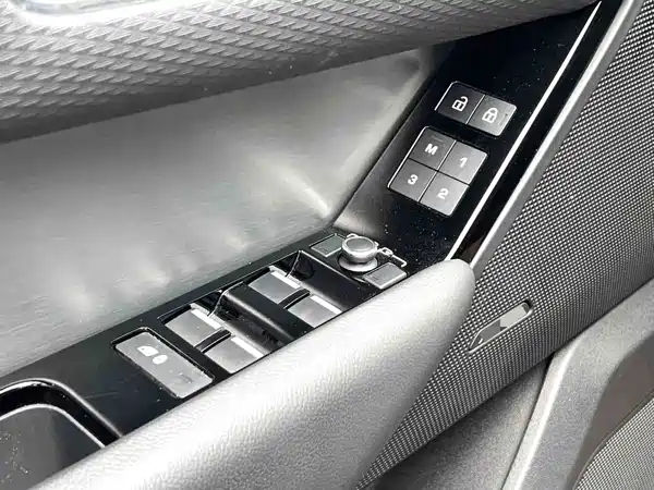 Land Rover Range Rover Velar 2021