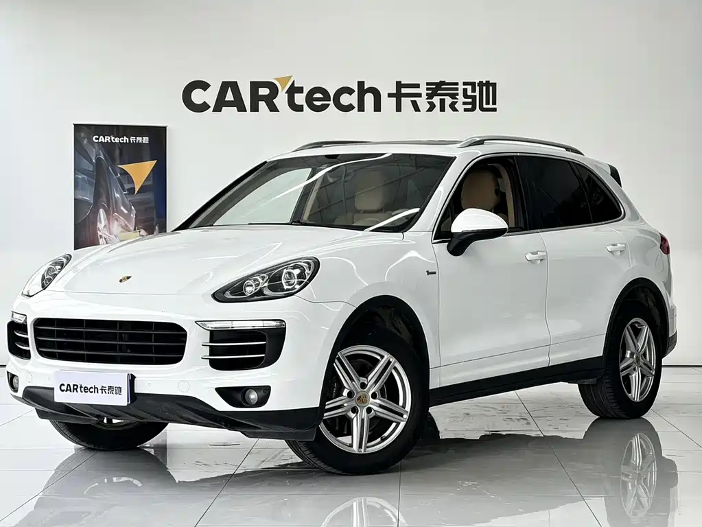 Porsche Cayenne 2015 — фото 1