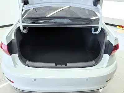 Volkswagen Sagitar 2021