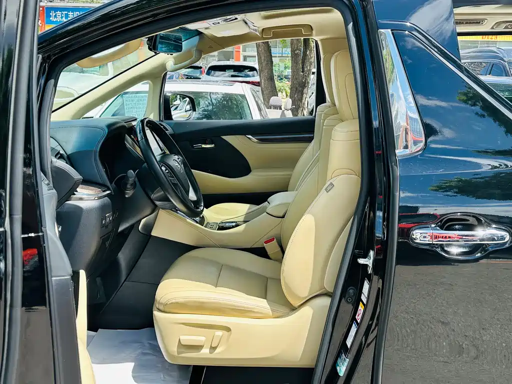 Toyota Alphard 2020 — фото 9