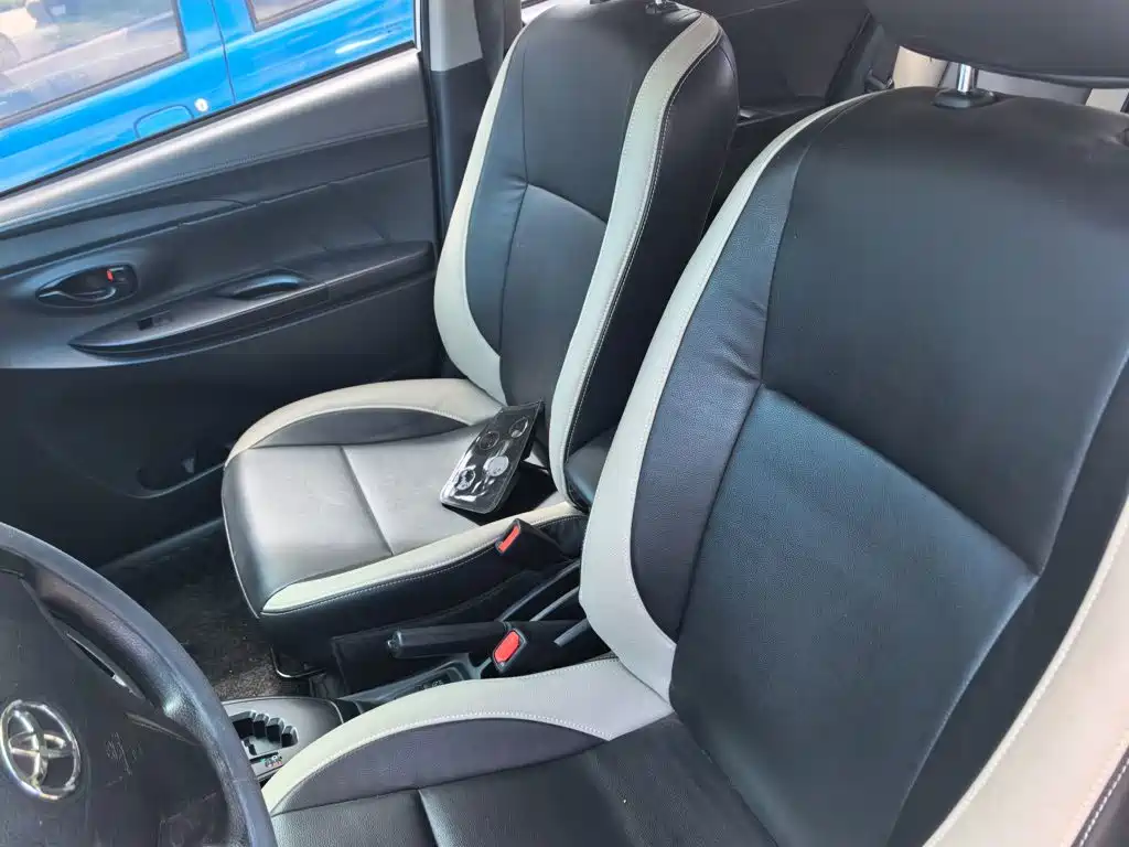 Toyota Yaris L 2021 — фото 12