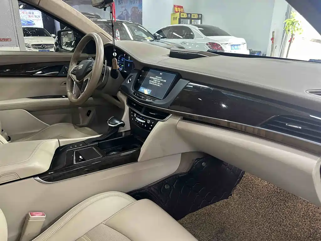 Cadillac CT6 2016 — фото 11