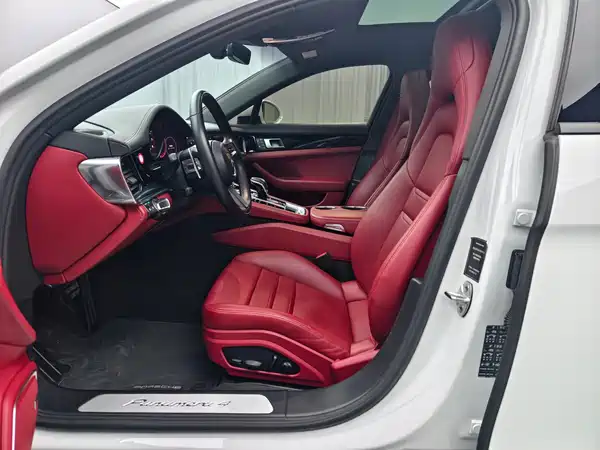 Porsche Panamera 2022
