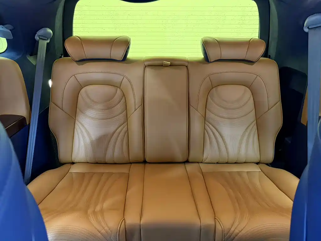 Toyota Sienna 2018 — фото 12