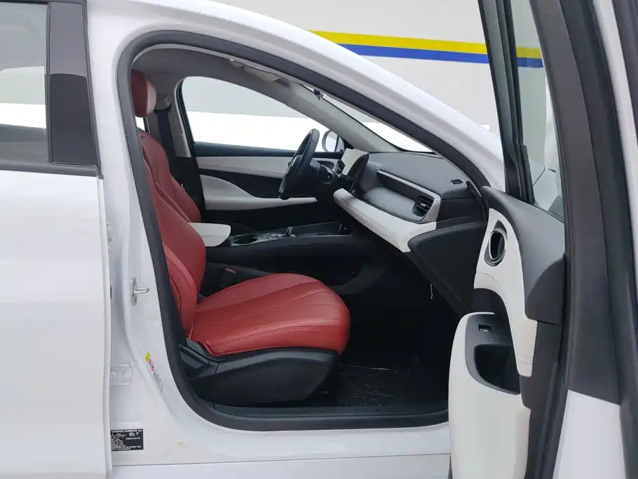 BYD Seal 05 DM-i 2025 — фото 8