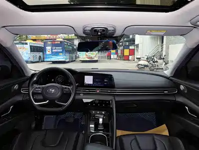 Hyundai Elantra 2021