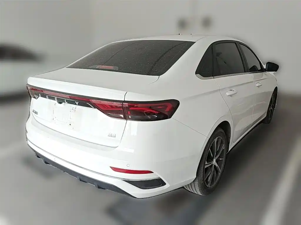 Geely Emgrand 2023 — фото 12