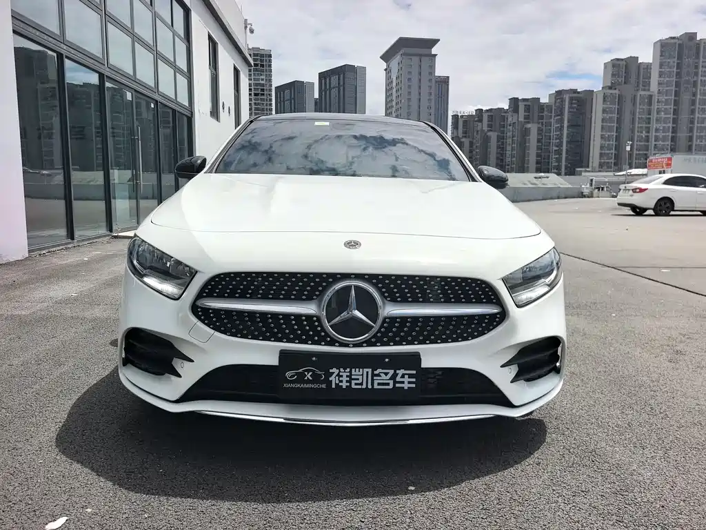 Mercedes-Benz A-Class 2019 — фото 2