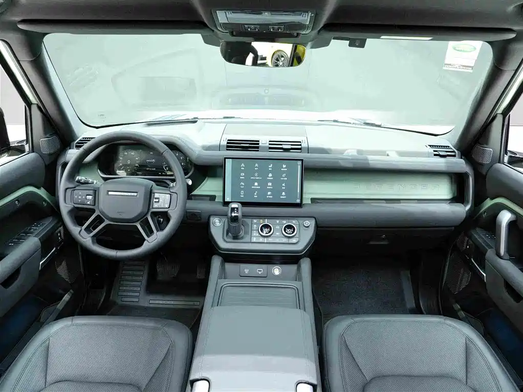 Land Rover Defender 2023 — фото 6