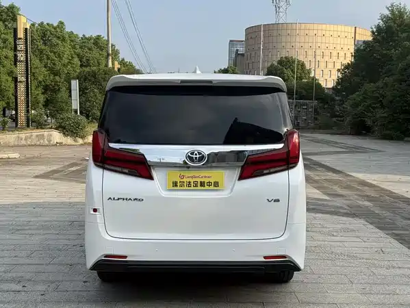 Toyota Alphard 2018