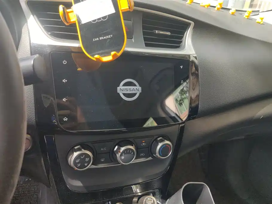 Nissan Sylphy 2019 — фото 13