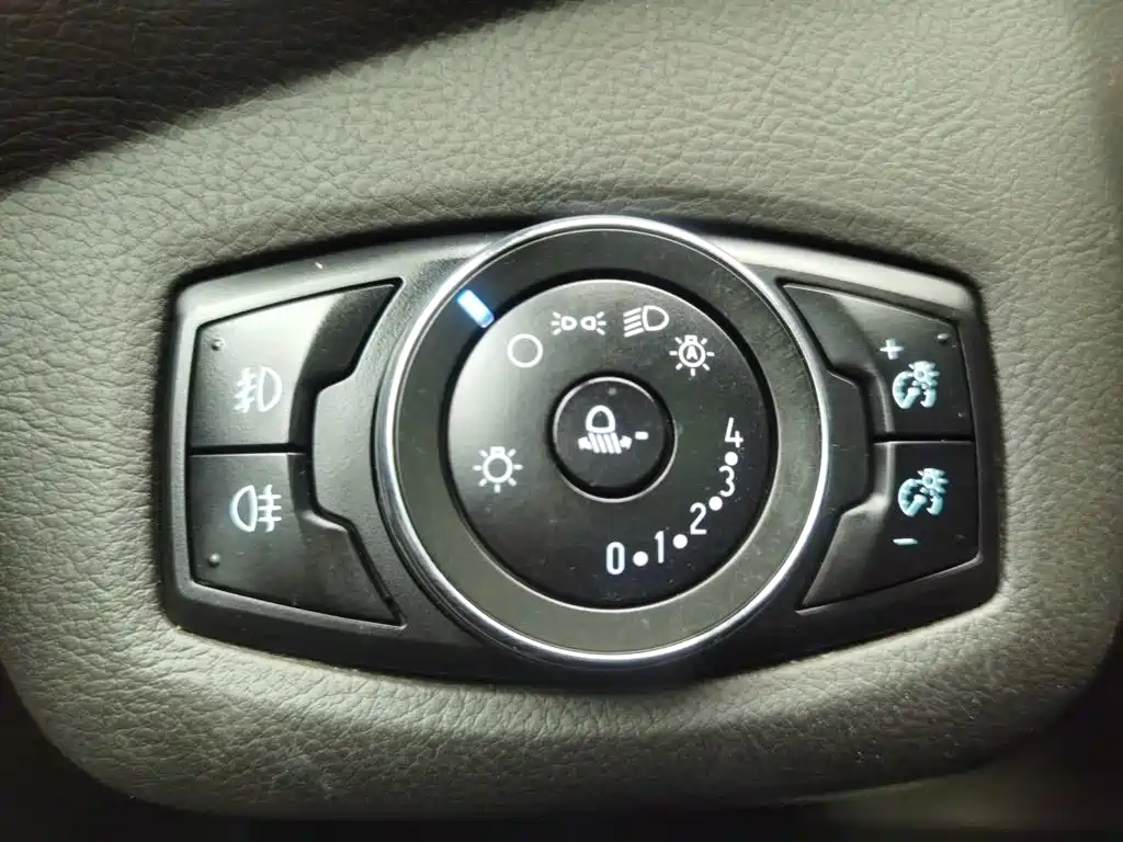 Ford Kuga 2014 — фото 21