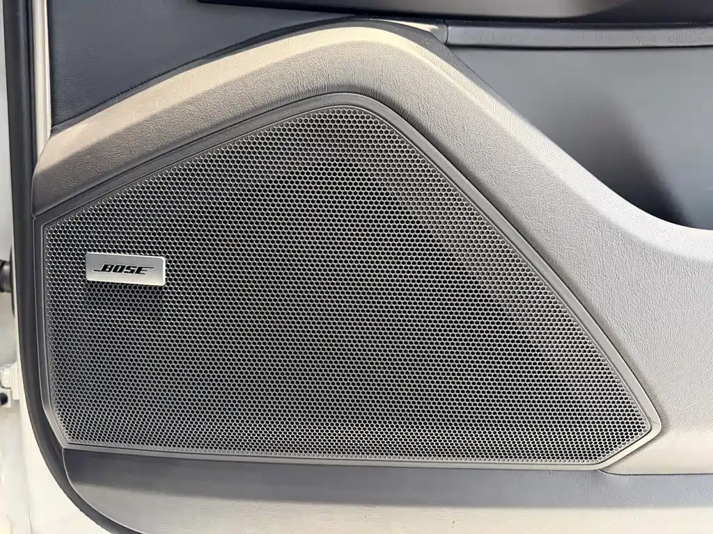 Porsche Cayenne 2023 — фото 19