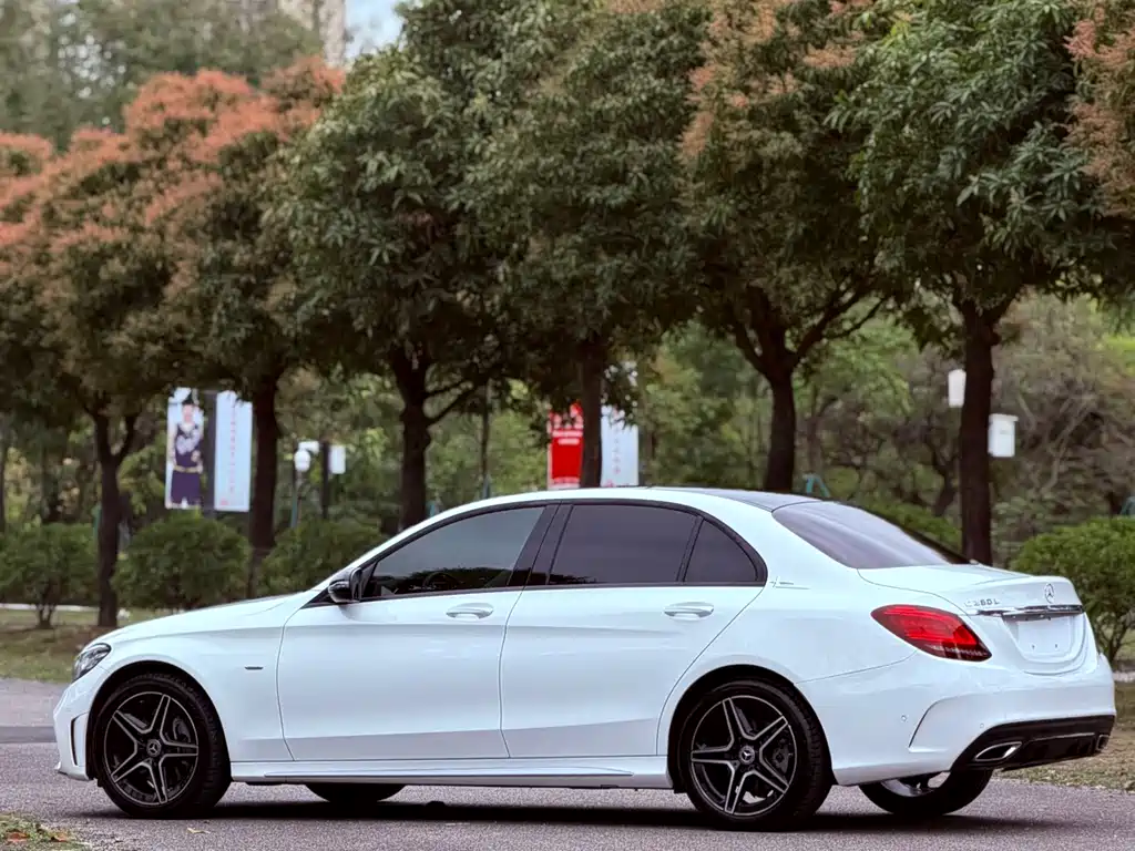 Mercedes-Benz C-Class 2020 — фото 30