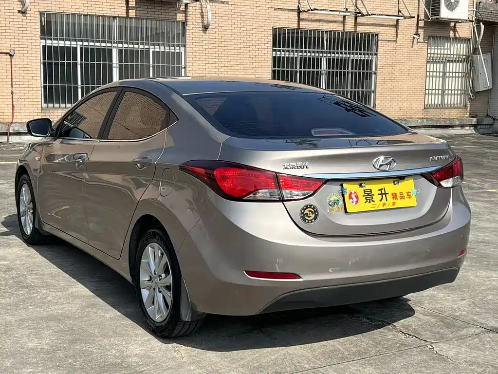 Hyundai Elantra Langdong 2017 — фото 7
