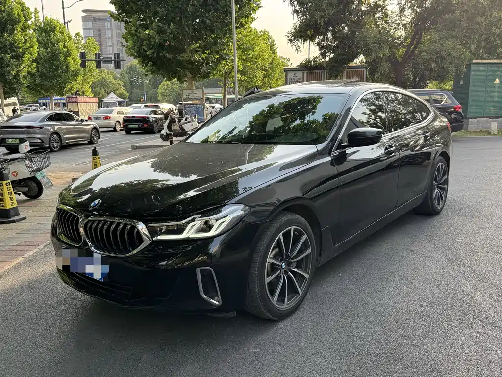 BMW 6 Series GT 2024 — фото 1