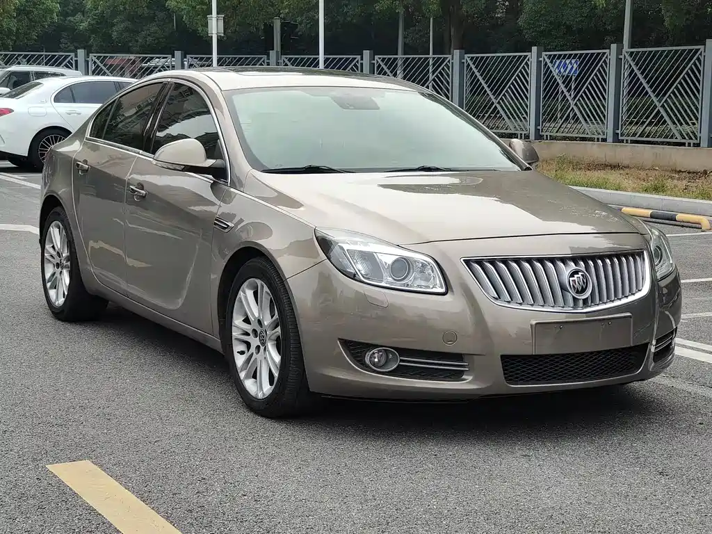 Buick Regal 2010 — фото 3