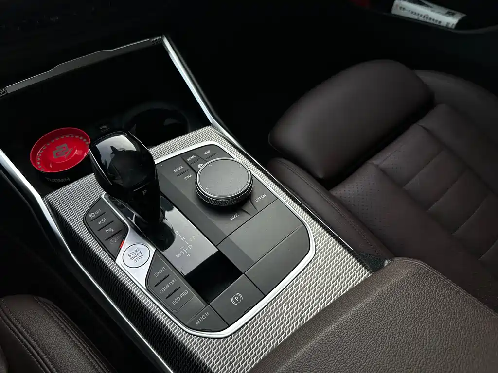 BMW 3 Series 2019 — фото 14
