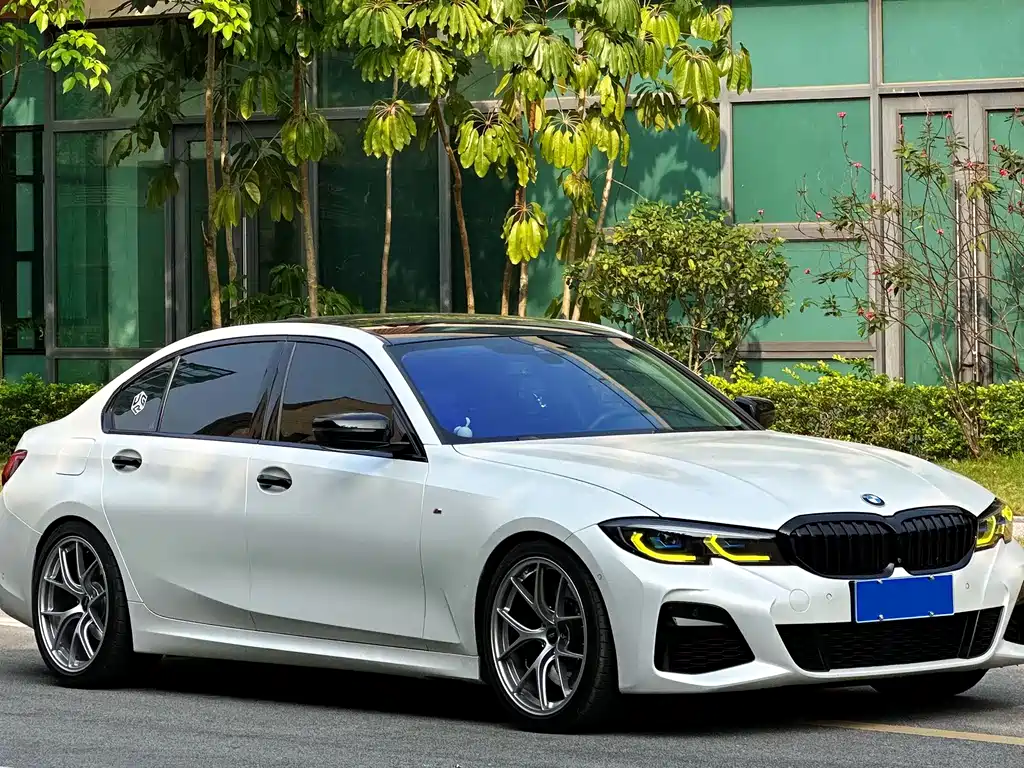 BMW 3 Series 2019 — фото 3