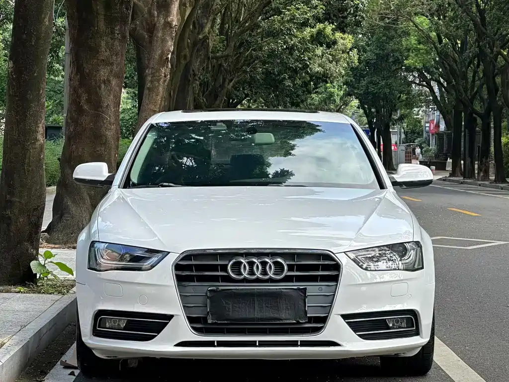 Audi A4L 2015