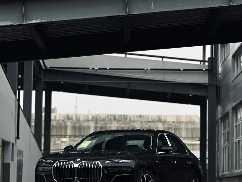 BMW 7 Series 2025 — фото 8