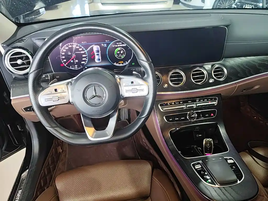 Mercedes-Benz E-Class 2019 — фото 14