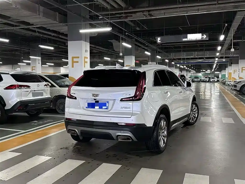 Cadillac XT4 2020 — фото 7