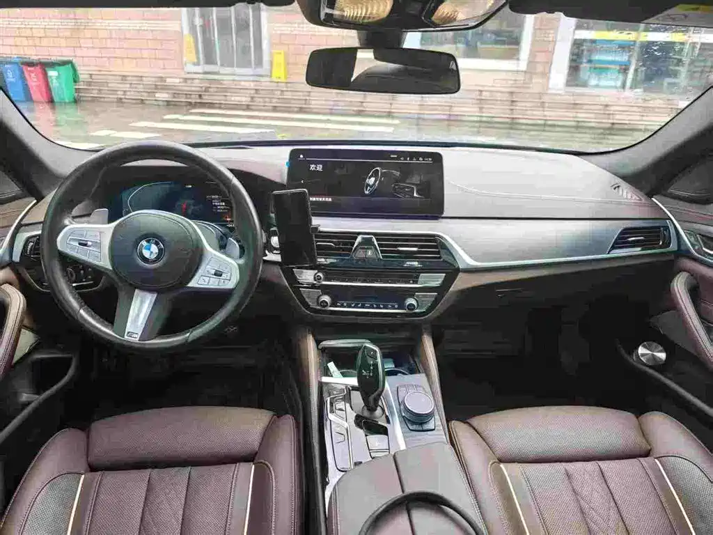 BMW 5 Series 2024 — фото 7