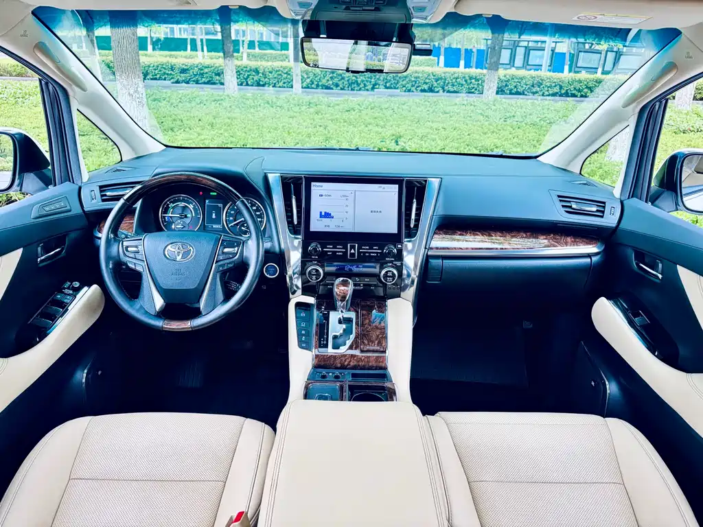 Toyota Alphard 2021 — фото 5