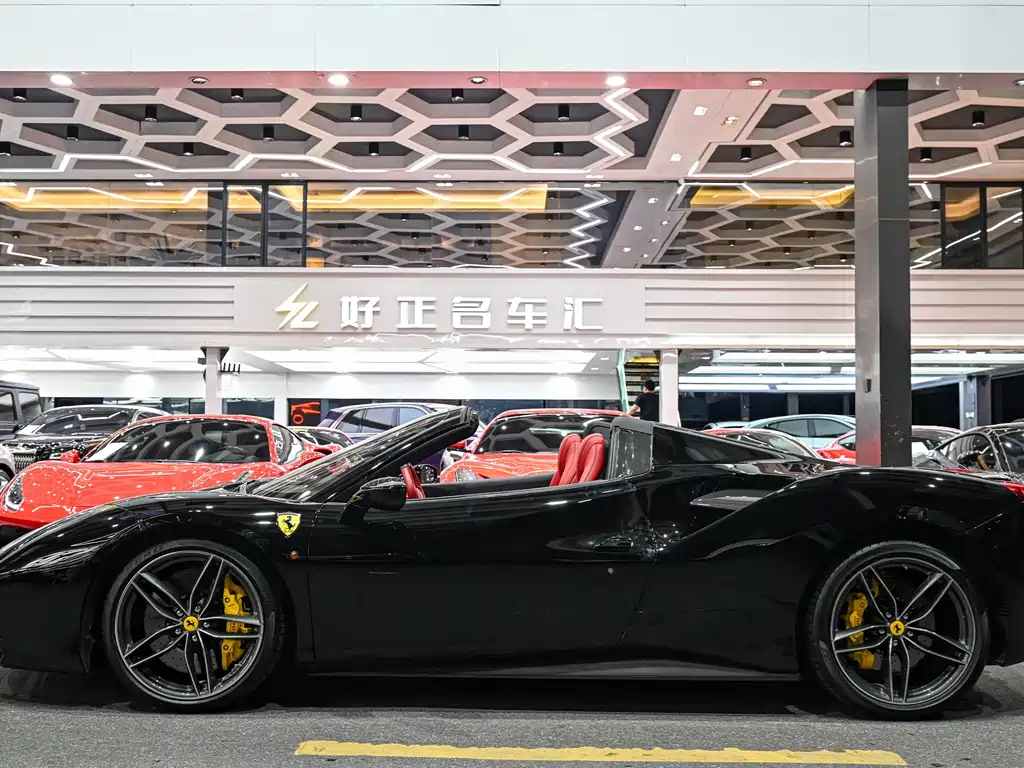Ferrari 488 2018 — фото 8